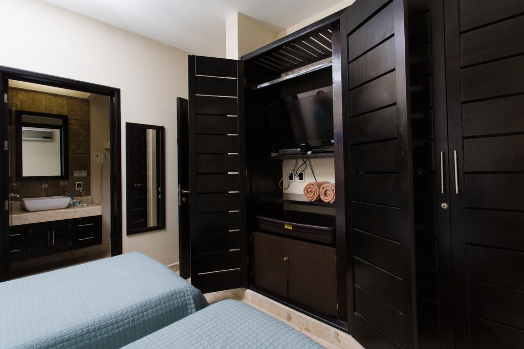 Апартаменты Oceanfront El Faro Surf 302 Плая-дель-Кармен Экстерьер фото