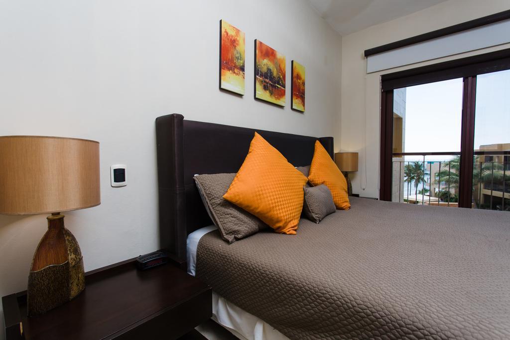 Апартаменты Oceanfront El Faro Surf 302 Плая-дель-Кармен Экстерьер фото